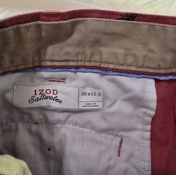 Men's IZOD Shorts, 36/10.5 - Picture 4 of 5